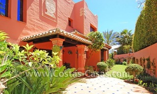 Exclusieve villa in Andalusische stijl te koop op de Golden Mile in Marbella 6