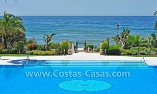 Frontline beach appartement te koop, eerstelijnstrand, Estepona - Marbella 2
