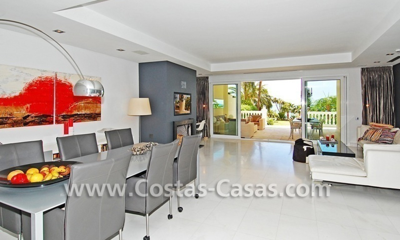Exclusief beachfront appartement te koop, eerstelijnstrand, Marbella - Estepona 12