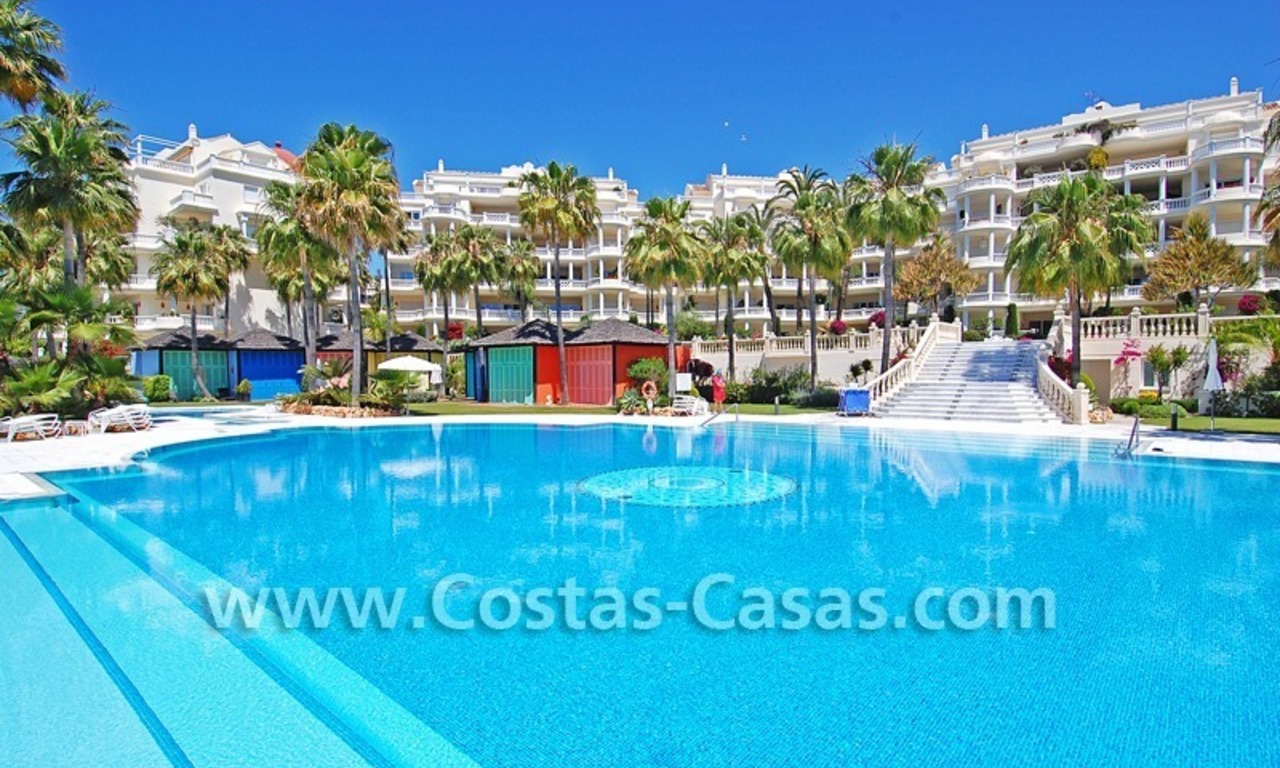 Exclusief beachfront appartement te koop, eerstelijnstrand, Marbella - Estepona 25