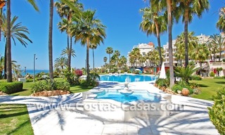 Exclusief beachfront appartement te koop, eerstelijnstrand, Marbella - Estepona 24