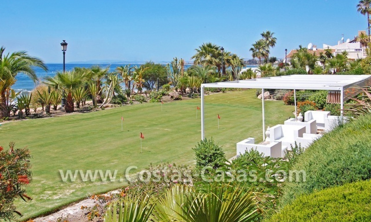 Exclusief beachfront appartement te koop, eerstelijnstrand, Marbella - Estepona 22