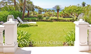 Exclusief beachfront appartement te koop, eerstelijnstrand, Marbella - Estepona 0