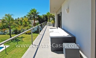Moderne luxe villa te koop in Nueva Andalucia, dichtbij Puerto Banus te Marbella 23