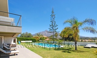 Moderne luxe villa te koop in Nueva Andalucia, dichtbij Puerto Banus te Marbella 1