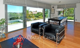 Moderne luxe villa te koop in Nueva Andalucia, dichtbij Puerto Banus te Marbella 11