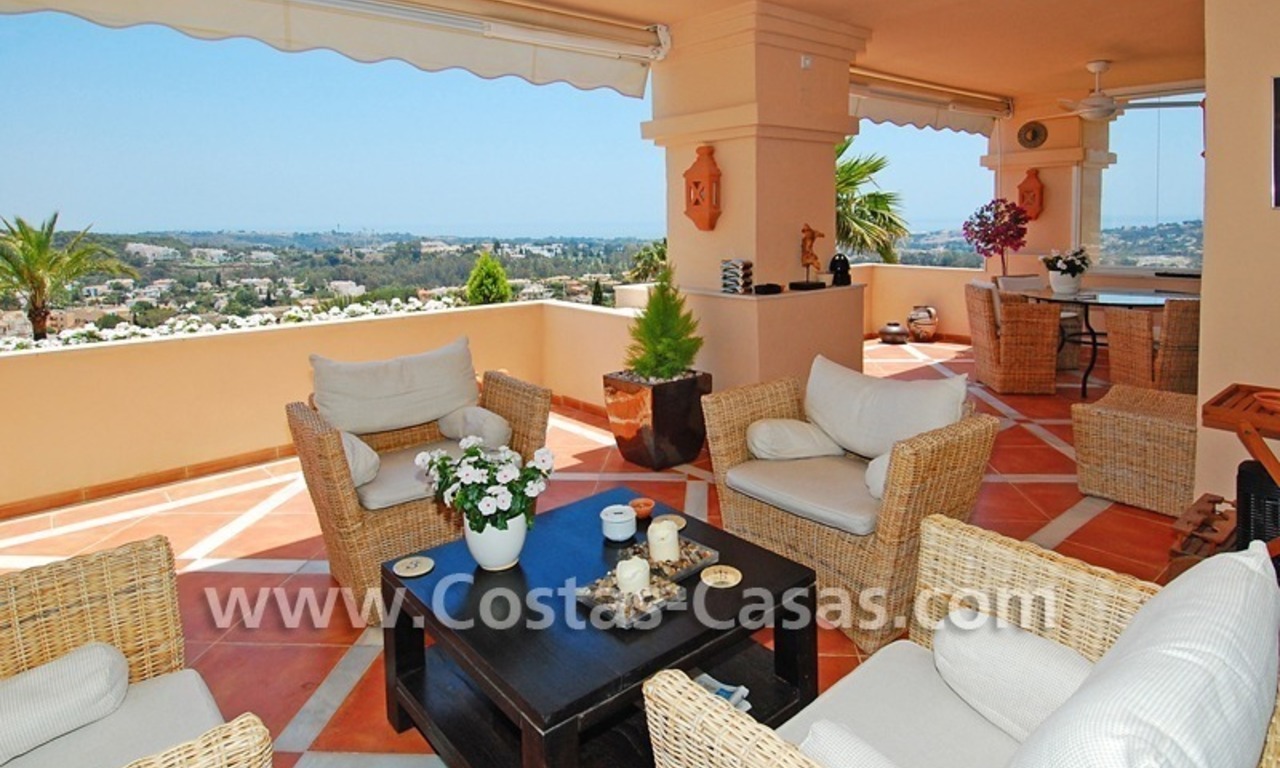 Ruim luxe appartement te koop in Nueva Andalucia te Marbella 0