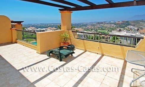Koopje! Luxe golf penthouse appartement te koop op een golfresort, Marbella - Benahavis - Estepona 