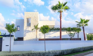Nieuwe moderne luxe design villa´s te koop, Marbella - Benahavis, instapklaar, met golf- en zeezicht 7071 