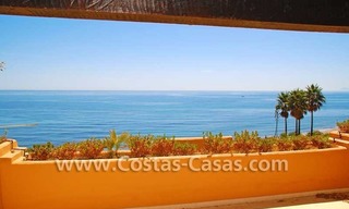Luxe eerstelijnstrand appartement te koop, strandcomplex, New Golden Mile, Marbella - Estepona 3