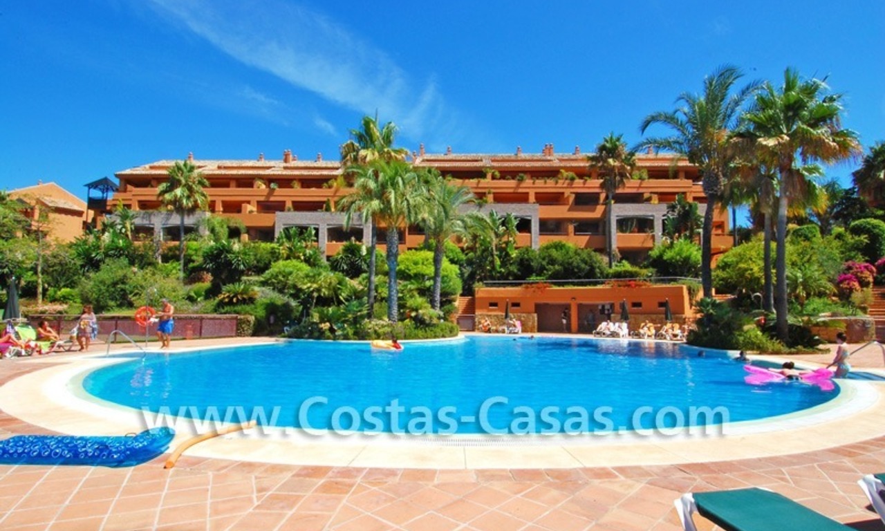 Luxe 4 slaapkamer penthouse appartement te koop dichtbij het strand in Marbella 24