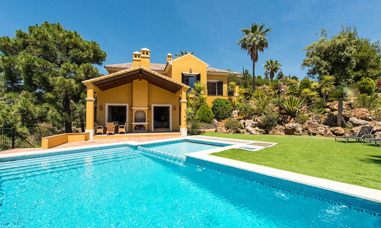 Koopje! Luxe villa te koop op golfresort, Marbella - Benahavis 0