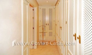 Luxe eerstelijnstrand penthouse appartement te koop, exclusief strand complex, New Golden Mile Marbella - Estepona 14