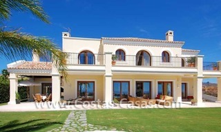 Luxe villa te koop in een exclusief golfresort, New Golden Mile, Marbella - Benahavis - Estepona 8