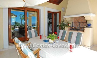 Luxe villa te koop in een exclusief golfresort, New Golden Mile, Marbella - Benahavis - Estepona 9