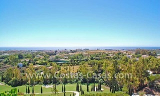 Luxe villa te koop in een exclusief golfresort, New Golden Mile, Marbella - Benahavis - Estepona 7