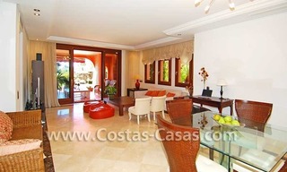 Luxe eerstelijnsstrand tuin appartement te koop in een exclusief strand complex op de New Golden Mile tussen Marbella en Estepona centrum 6