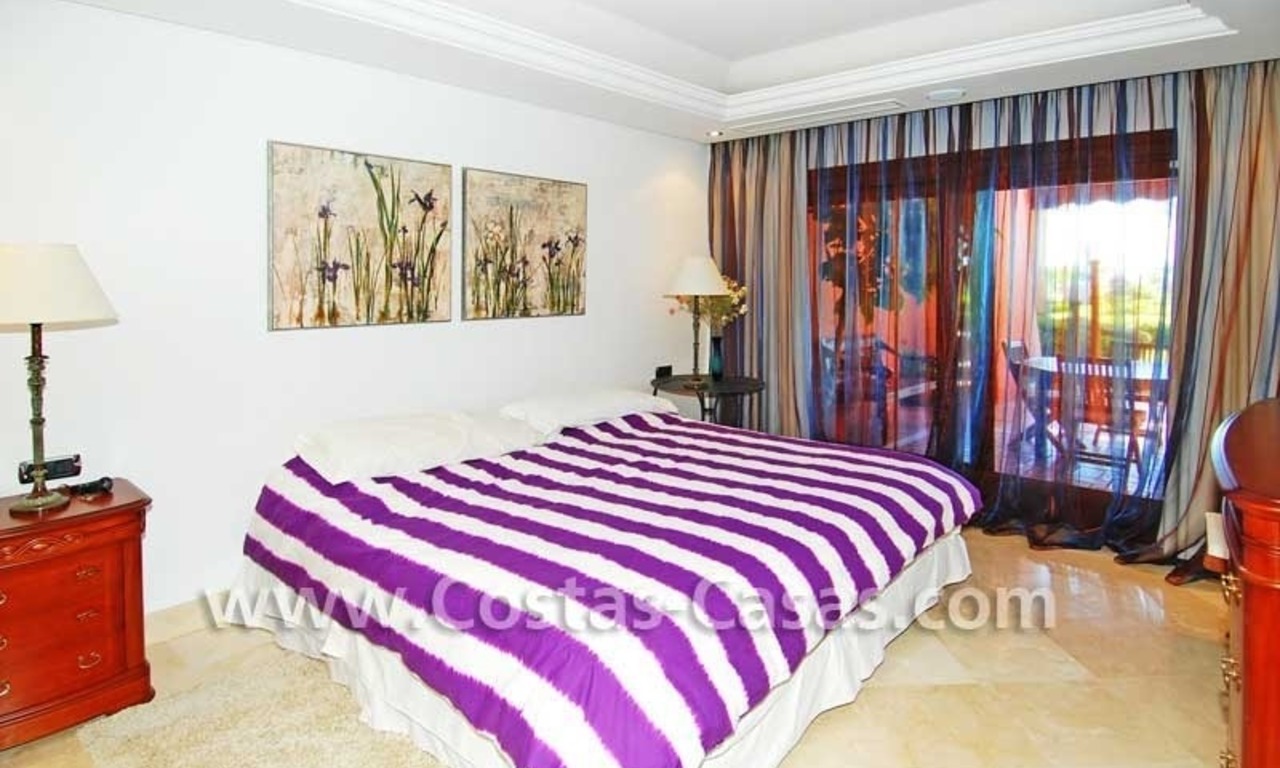 Luxe eerstelijnsstrand tuin appartement te koop in een exclusief strand complex op de New Golden Mile tussen Marbella en Estepona centrum 8