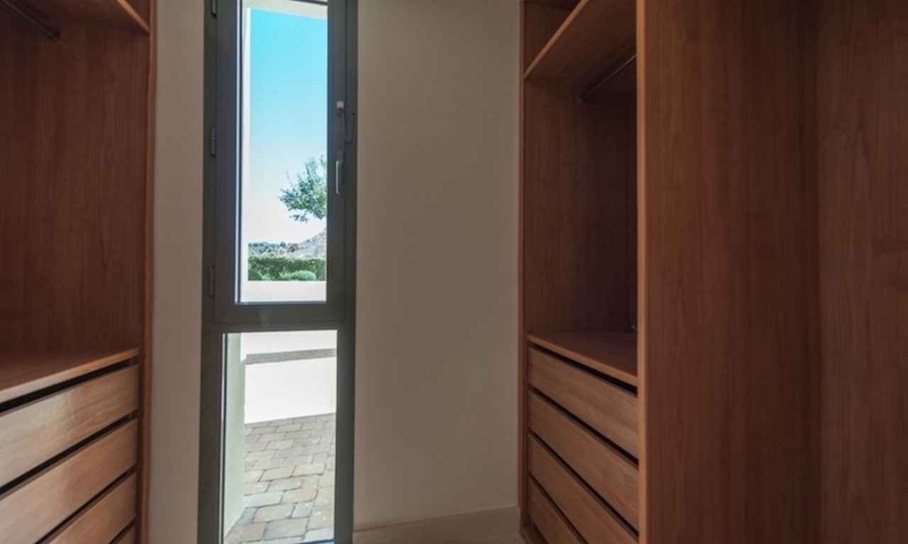 Moderne stijl luxe appartement te koop op golfresort, Marbella - Benahavis 12