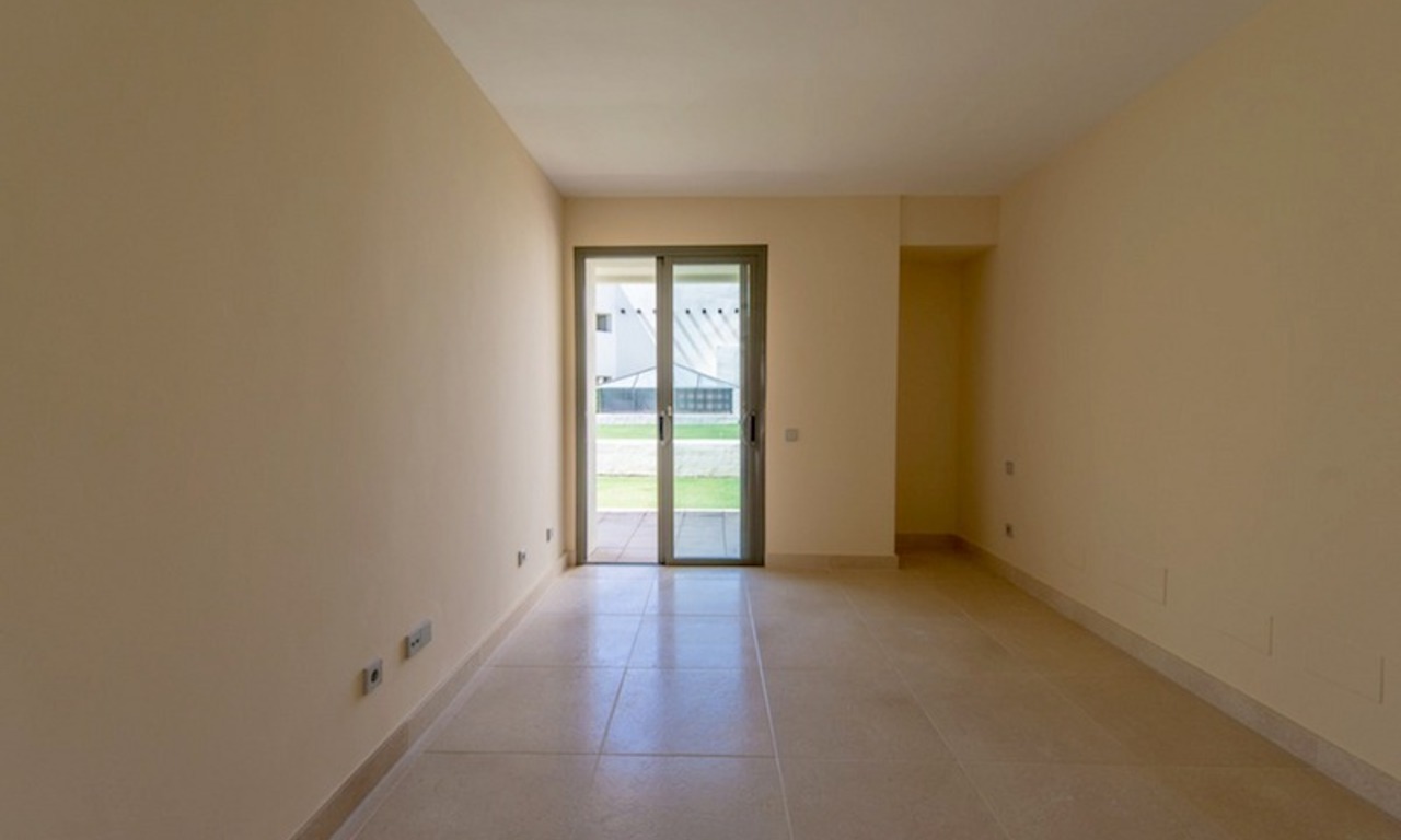Moderne stijl luxe appartement te koop op golfresort, Marbella - Benahavis 13