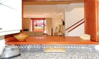 Luxe penthouse appartement te koop in een eerstelijnstrand complex, New Golden Mile, Marbella - Estepona 5