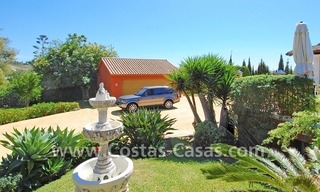 Rustieke bungalow villa te koop, New Golden Mile tussen Puerto Banus - Marbella, Benahavis en Estepona centrum. 10