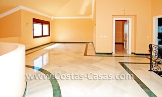 Nieuwe luxe villa te koop gelegen op een exclusief golfresort,tussen Marbella, Benahavis en Estepona centrum 15