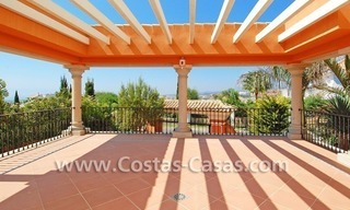 Nieuwe luxe villa te koop gelegen op een exclusief golfresort,tussen Marbella, Benahavis en Estepona centrum 2