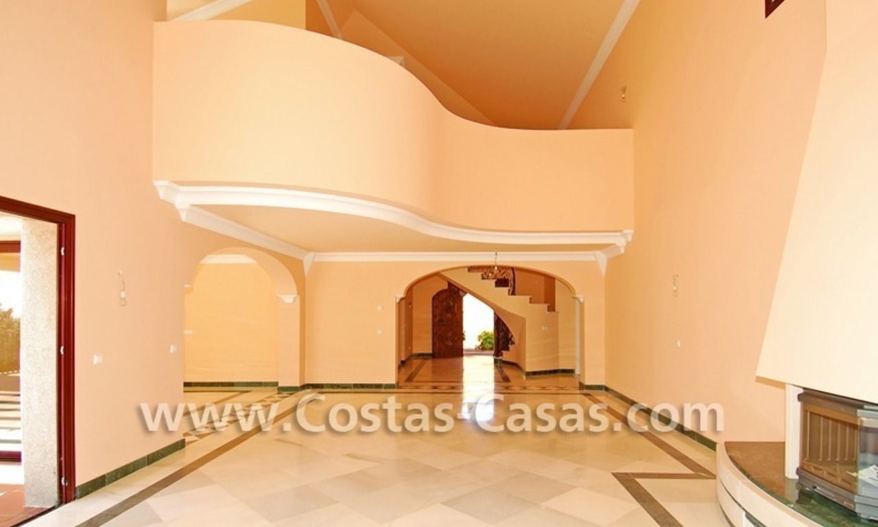 Nieuwe luxe villa te koop gelegen op een exclusief golfresort,tussen Marbella, Benahavis en Estepona centrum 11