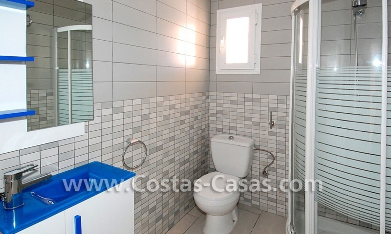 Koopje! Ruim en gerenoveerd appartement te koop nabij Puerto Banus in Nueva Andalucia te Marbella 13