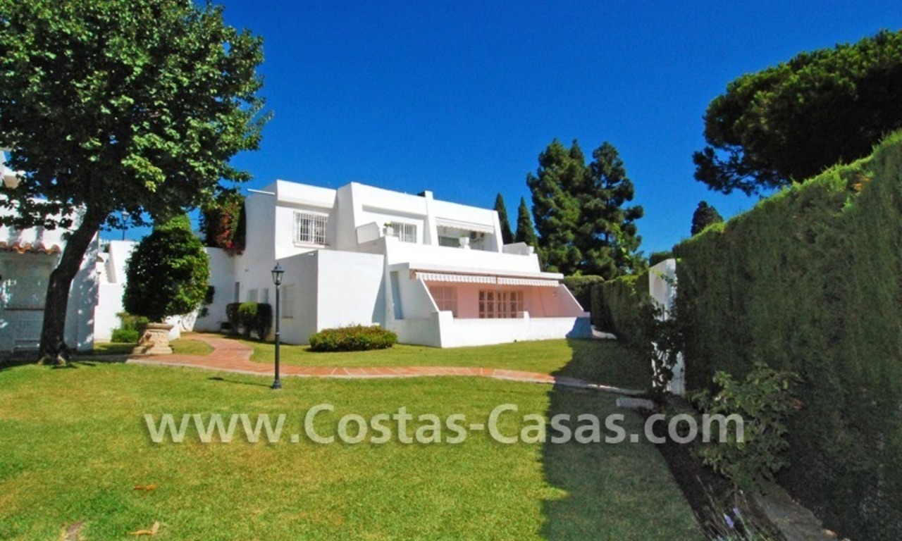 Koopje! Ruim en gerenoveerd appartement te koop nabij Puerto Banus in Nueva Andalucia te Marbella 1