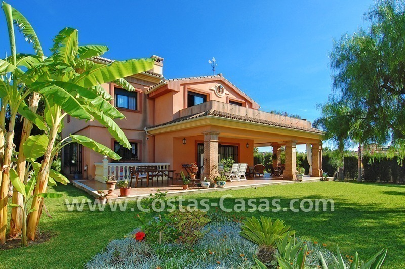 Luxe villa te koop in het gebied van Marbella – Benahavis – Estepona