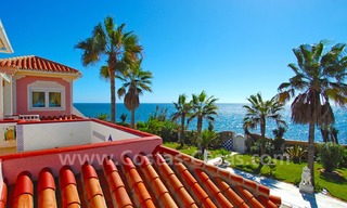 Eerstelijnstrand villa met 2 gastenverblijven te koop, direct aan zee, in oost Marbella 22