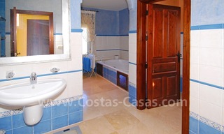 Koopje! Villa te koop in Nueva Andalucia te Marbella op loopafstand van het strand en Puerto Banus 18