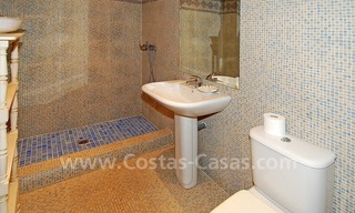 Luxe villa te koop in klassieke stijl in Nueva Andalucia te Marbella 23