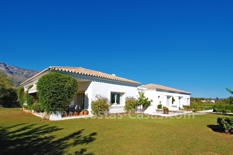 Villa te koop in een moderne-Andalusische stijl aan de Golden Mile in Marbella