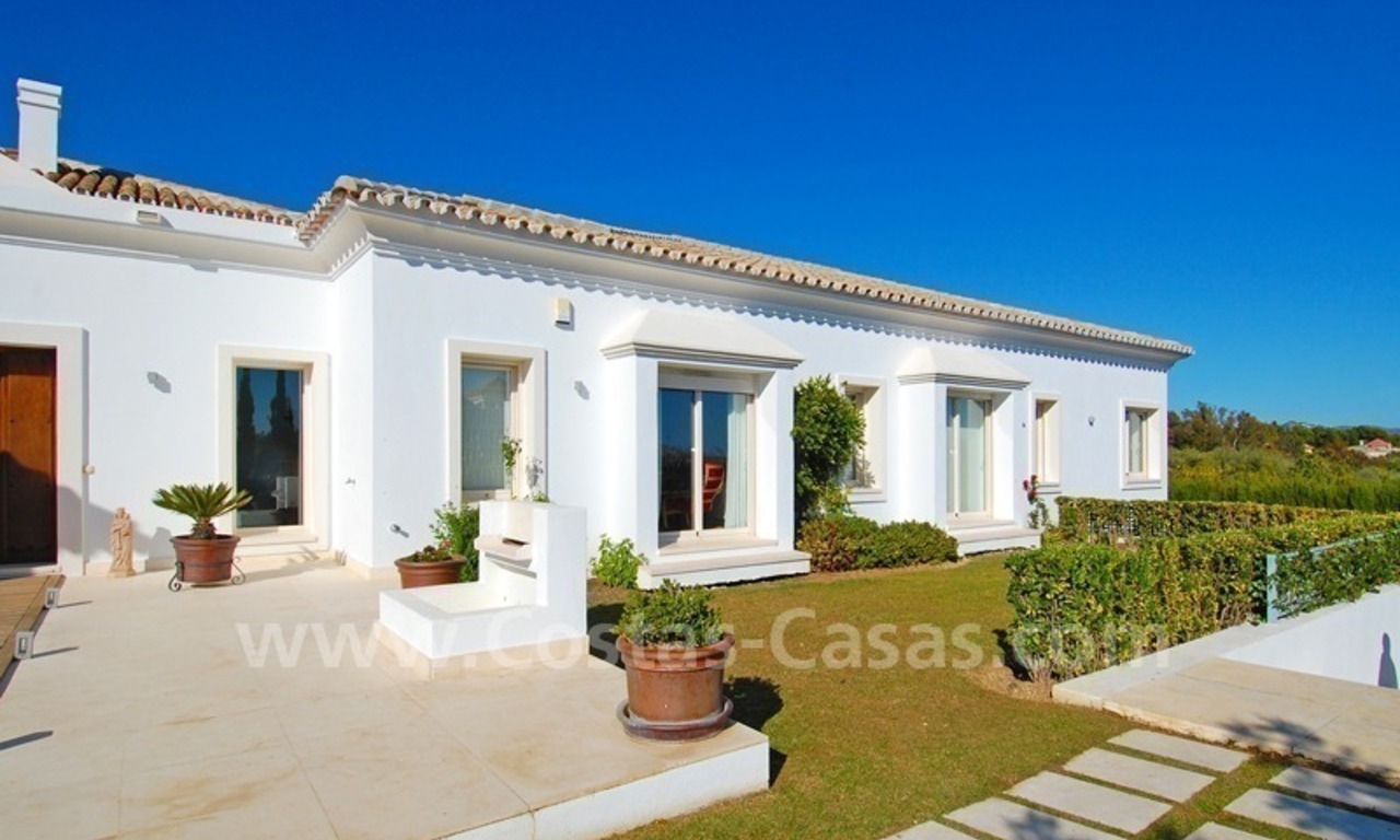 Villa te koop in een moderne-Andalusische stijl aan de Golden Mile in Marbella 6