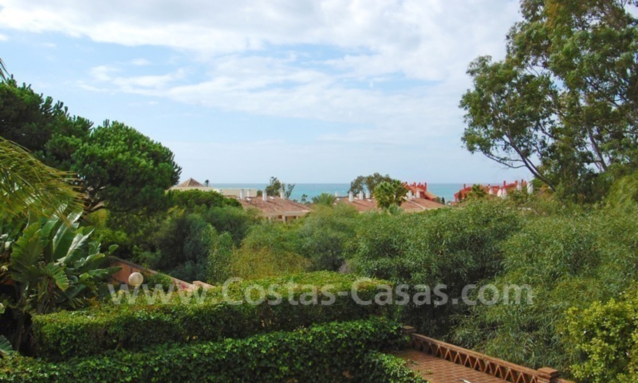 Gezellige beachside villa te koop in oost Marbella 20