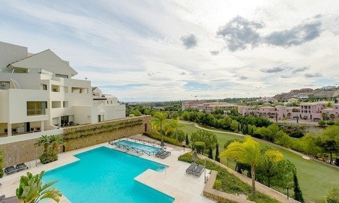 Luxe eerstelijngolf modern penthouse te koop, 5*golfresort, Marbella – Benahavis – Estepona 