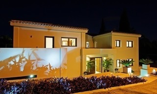 Exclusieve moderne villa te koop in Nueva Andalucia te Marbella 1