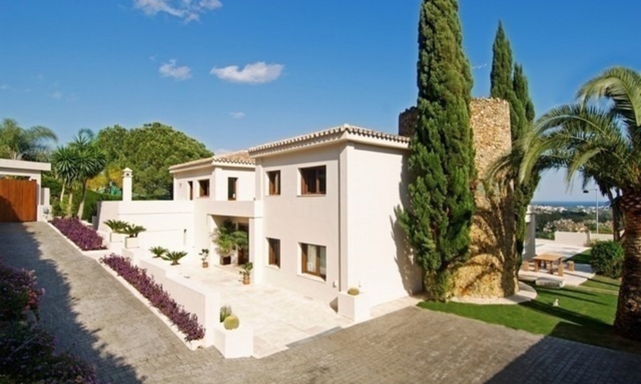 Exclusieve moderne villa te koop in Nueva Andalucia te Marbella 6