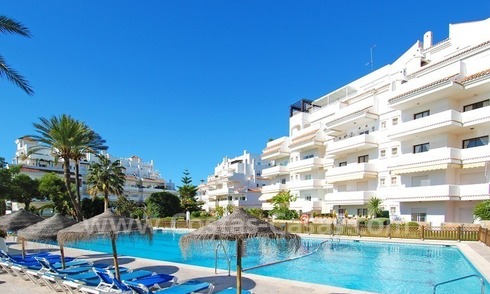 Ruim tuin appartement te koop in Nueva Andalucia te Marbella op wandelafstand van Puerto Banus 