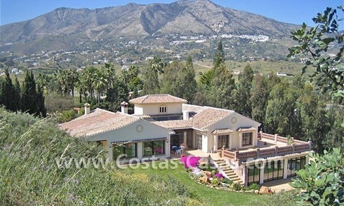 Koopje! Opportuniteit! Uitzonderlijk landgoed – luxe villa te koop, aan halve prijs, Mijas, Costa del Sol 