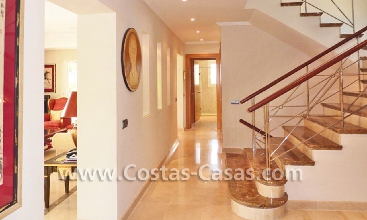 Luxe villa te koop eerstelijngolf in Nueva Andalucia te Marbella 16