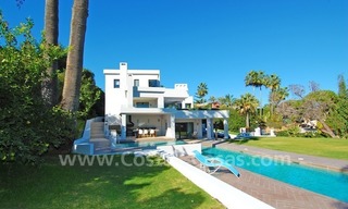 Moderne luxe villa te koop in Nueva Andalucia te Marbella 1