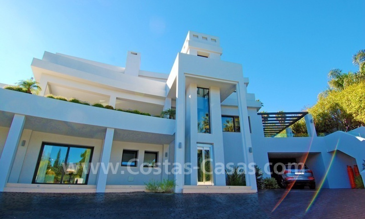 Moderne luxe villa te koop in Nueva Andalucia te Marbella 15
