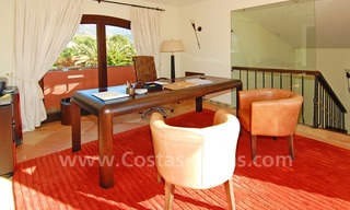 Luxe villa te koop aan de Golden Mile in Marbella 25