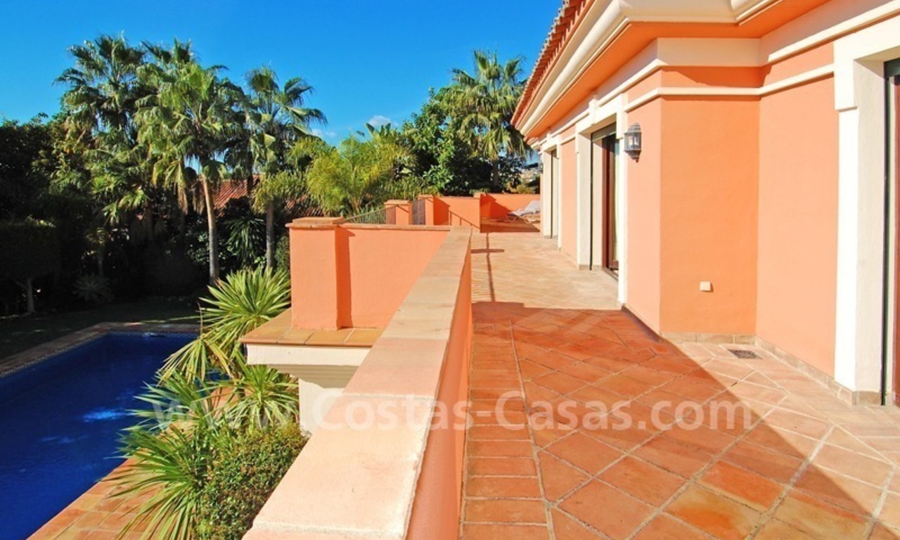 Luxe villa te koop aan de Golden Mile in Marbella 7