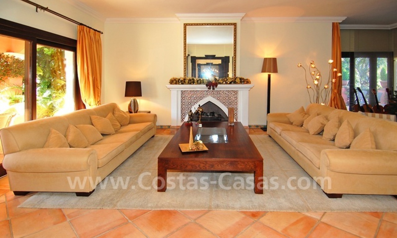 Luxe villa te koop aan de Golden Mile in Marbella 14