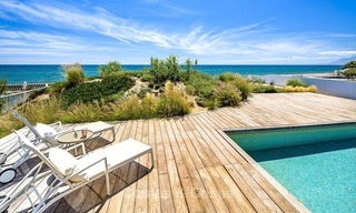 Moderne eerstelijn strand villa te koop in Marbella met schitterend zeezicht 1201 